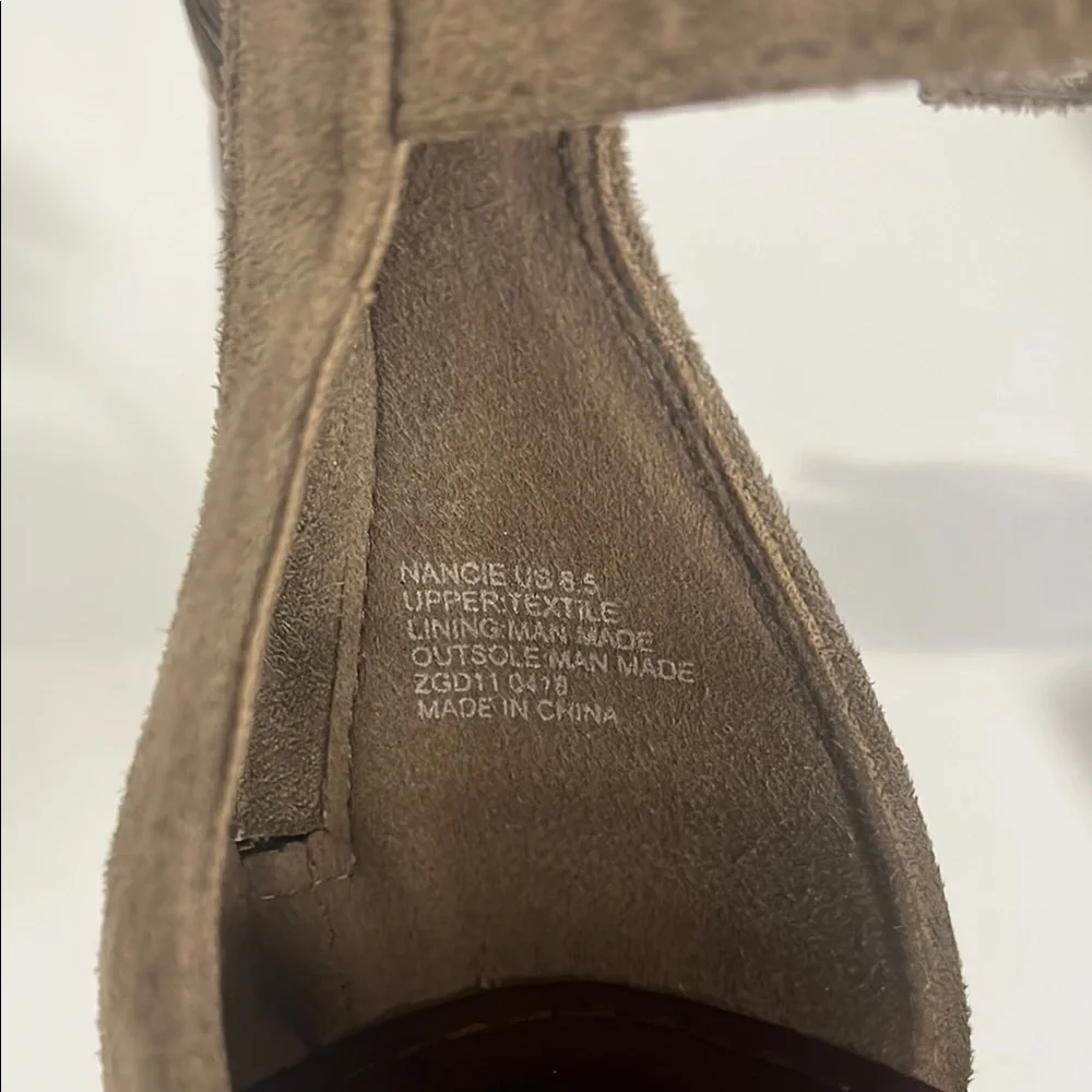 Rock & Candy Elegant Tan Suede Women's Sandals